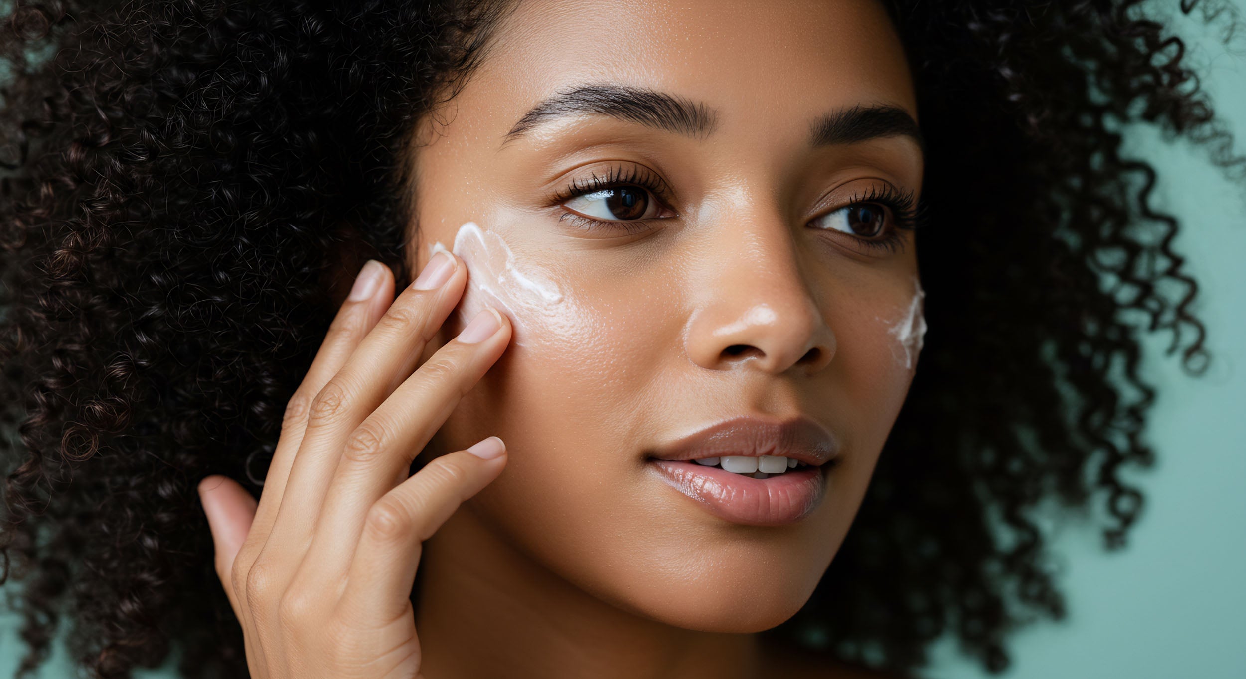 What Is the Best Lightweight Daily Moisturizer? hero image