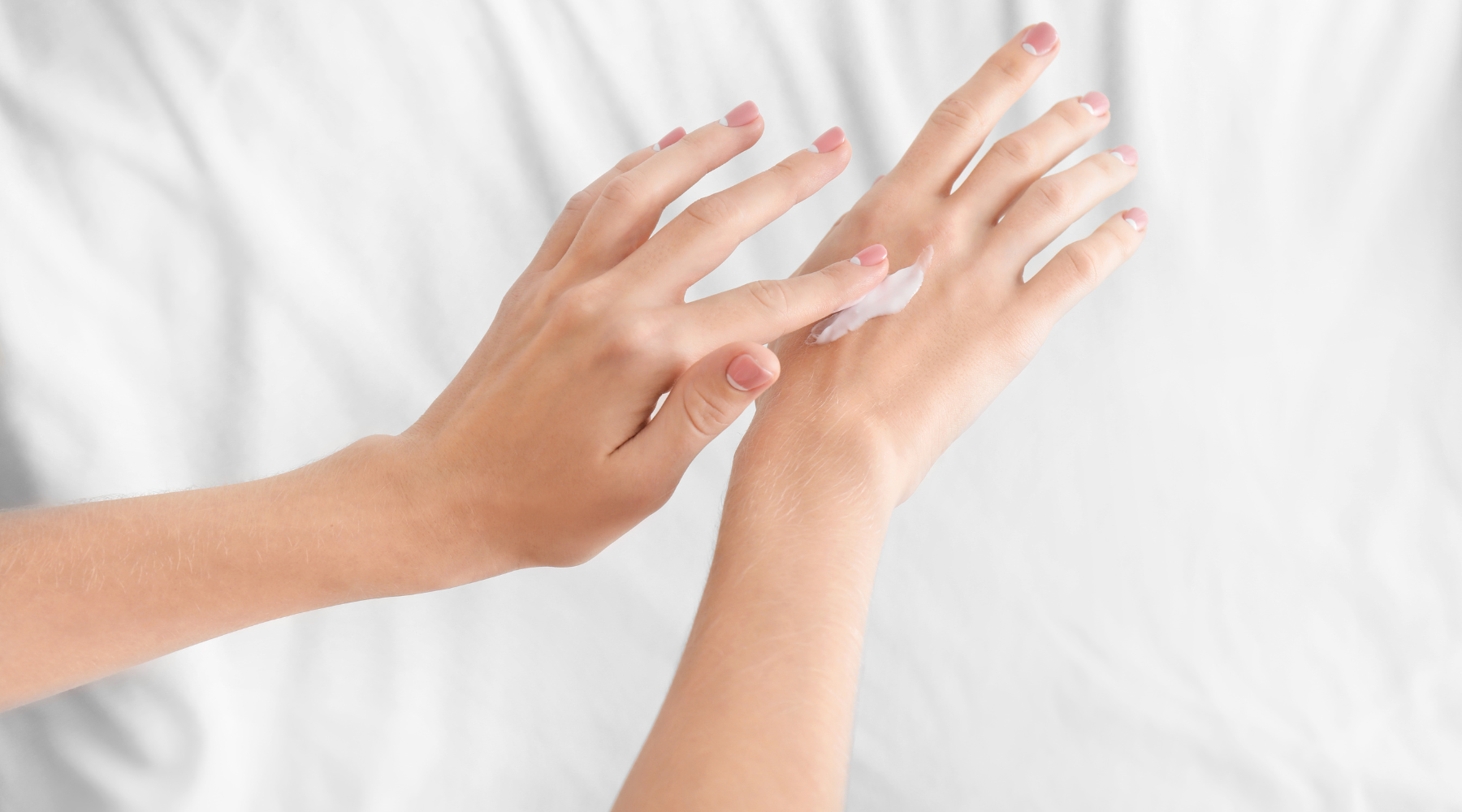 Say Goodbye to Cracks and Flakes: Discover the Best Hand Cream for Dry Skin
